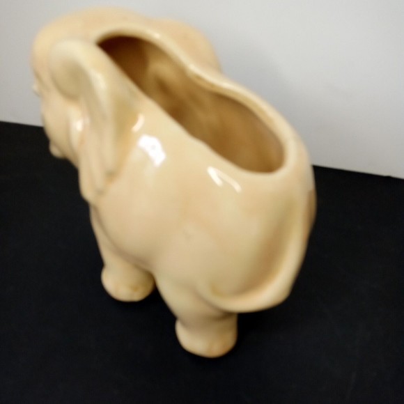 Vintage USA Elephant With Trunk Up Ceramic Planter - Picture 7 of 13